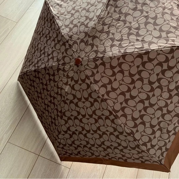 COACH SIGNATURE UMBRELLA - Picture 4 of 8